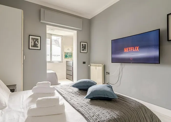 3 In Centro Con Vista Mare, Doccia Cromoterapia&netflix Gratuito Apartamento *