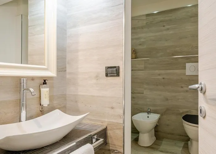 3 In Centro Con Vista Mare, Doccia Cromoterapia&netflix Gratuito