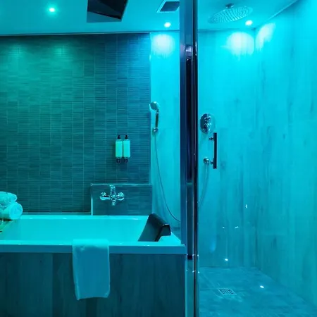 3 In Centro Con Vista Mare, Doccia Cromoterapia&netflix Gratuito Apartamento Pescara