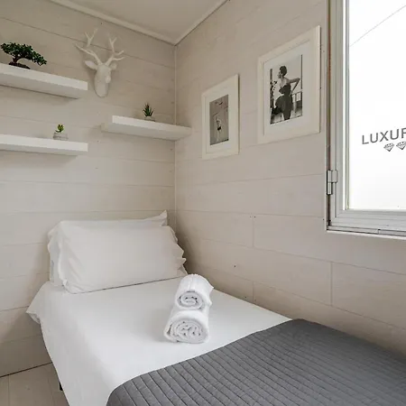 3 In Centro Citta Con Vista Mare, Doccia Cromoterapia & Netflix Gratuito