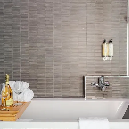 3 In Centro Citta Con Vista Mare, Doccia Cromoterapia & Netflix Gratuito Appartement *