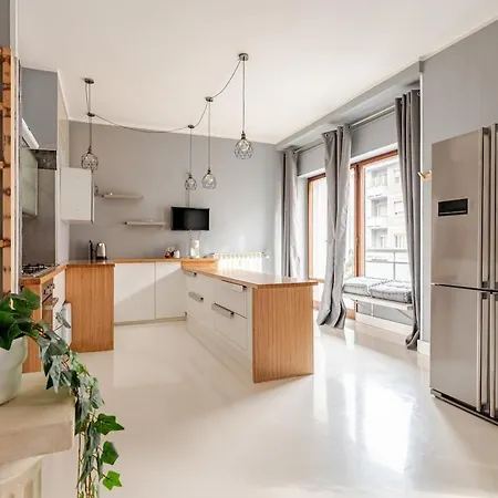 Appartement 3 In Centro Citta Con Vista Mare, Doccia Cromoterapia & Netflix Gratuito *