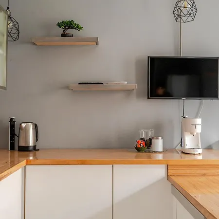 3 In Centro Citta Con Vista Mare, Doccia Cromoterapia & Netflix Gratuito *