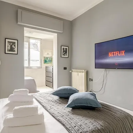 3 In Centro Con Vista Mare, Doccia Cromoterapia&netflix Gratuito Apartamento *