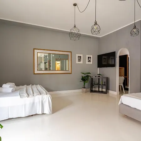 Appartement 3 In Centro Citta Con Vista Mare, Doccia Cromoterapia & Netflix Gratuito *