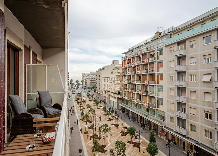 Daire 3 In Centro Citta Con Vista Mare, Doccia Cromoterapia & Netflix Gratuito