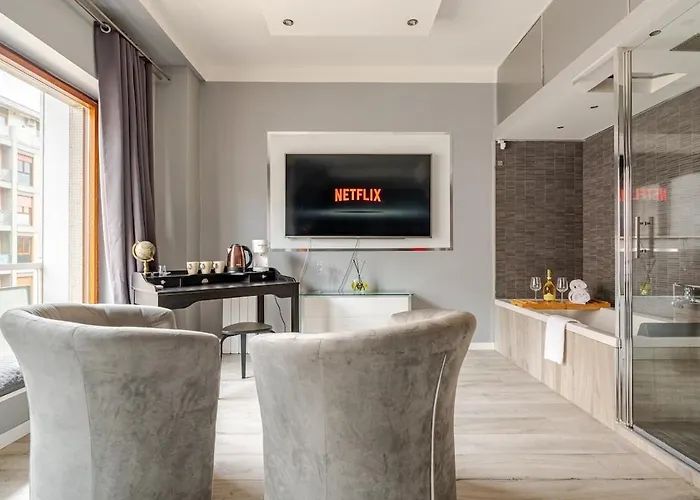 3 In Centro Citta Con Vista Mare, Doccia Cromoterapia & Netflix Gratuito *